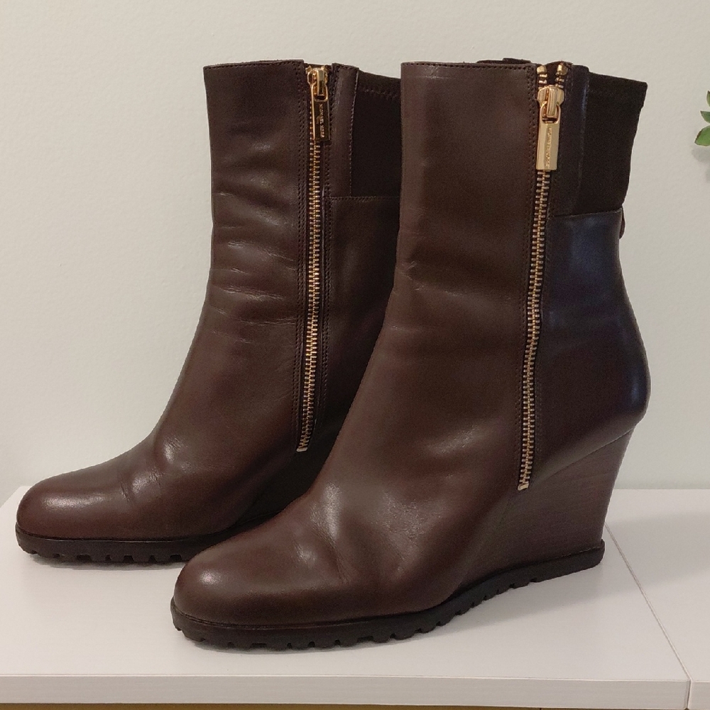 Michael Kors Aileen Wedge Leather Booties 10M